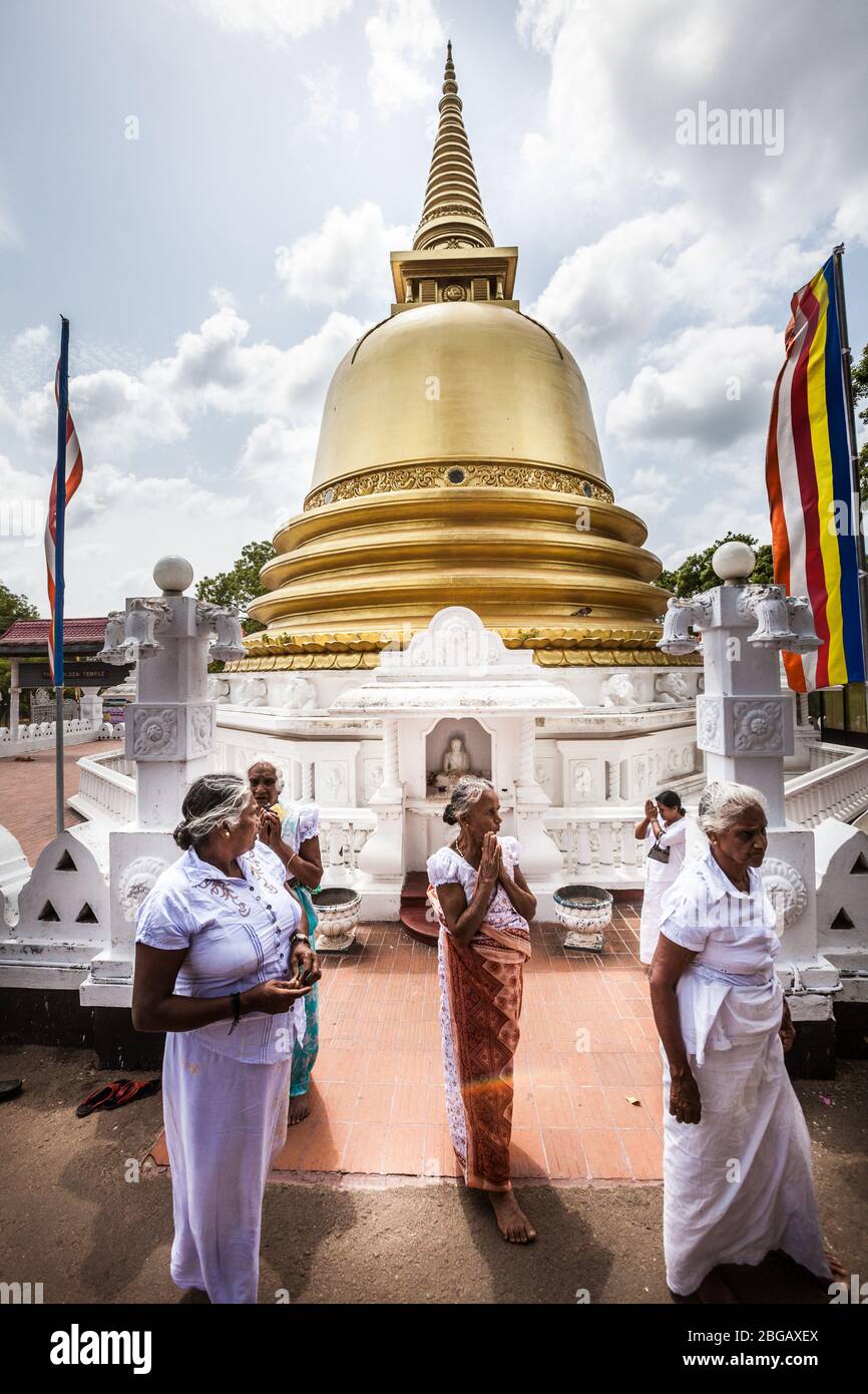 Sri lankan statue hi-res stock photography and images - Alamy