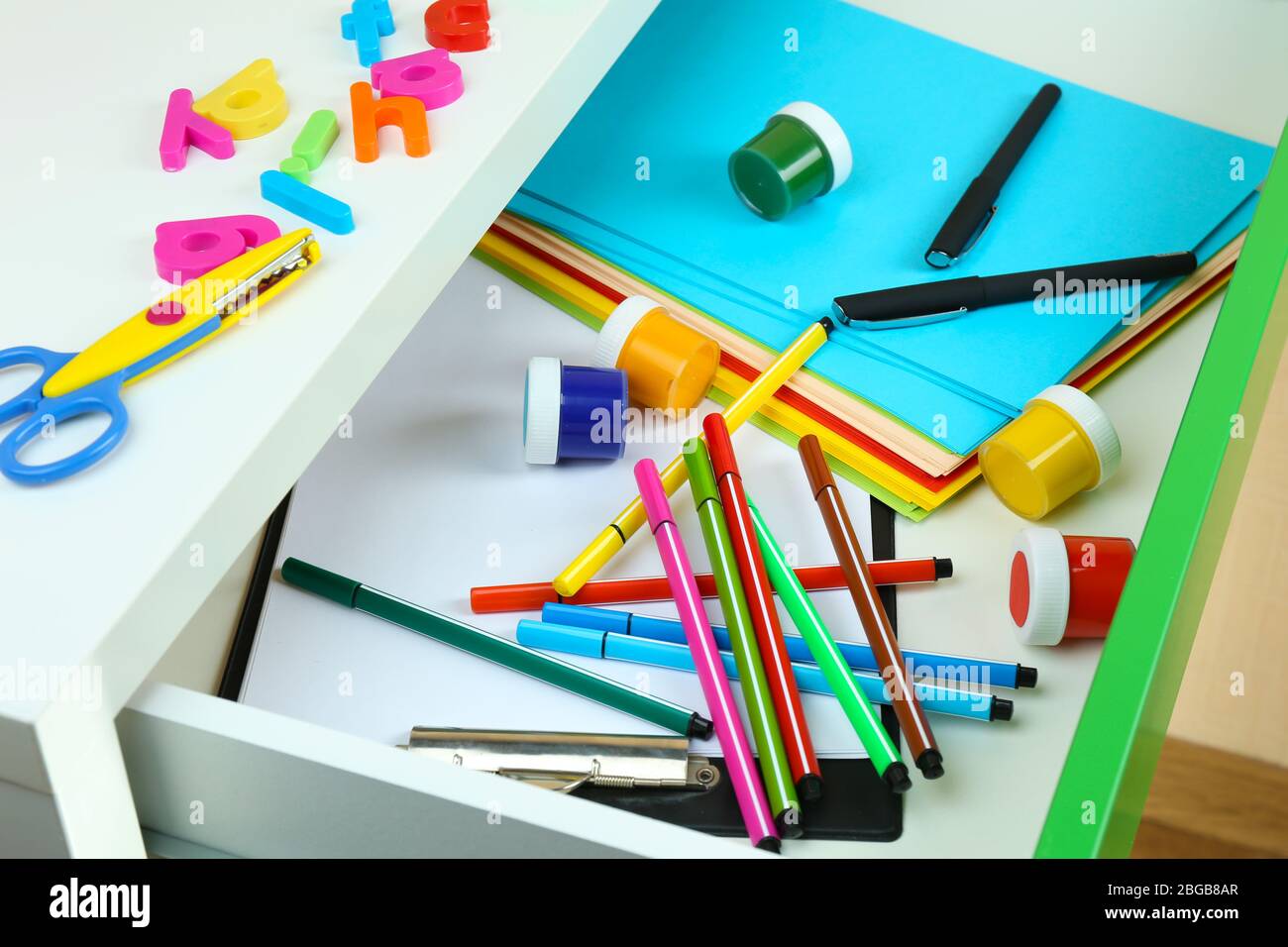 Office desk drawer with stationary hires stock photography and images Alamy