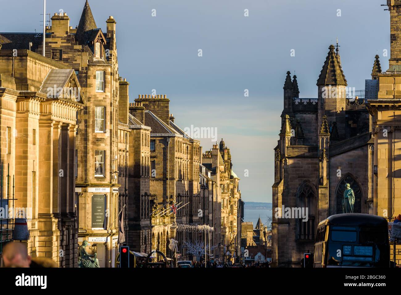 Royal mile palace castle hires stock photography and images Alamy
