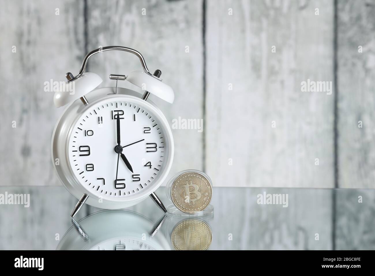 Bitcoin halving countdown hi-res stock photography and images - Alamy