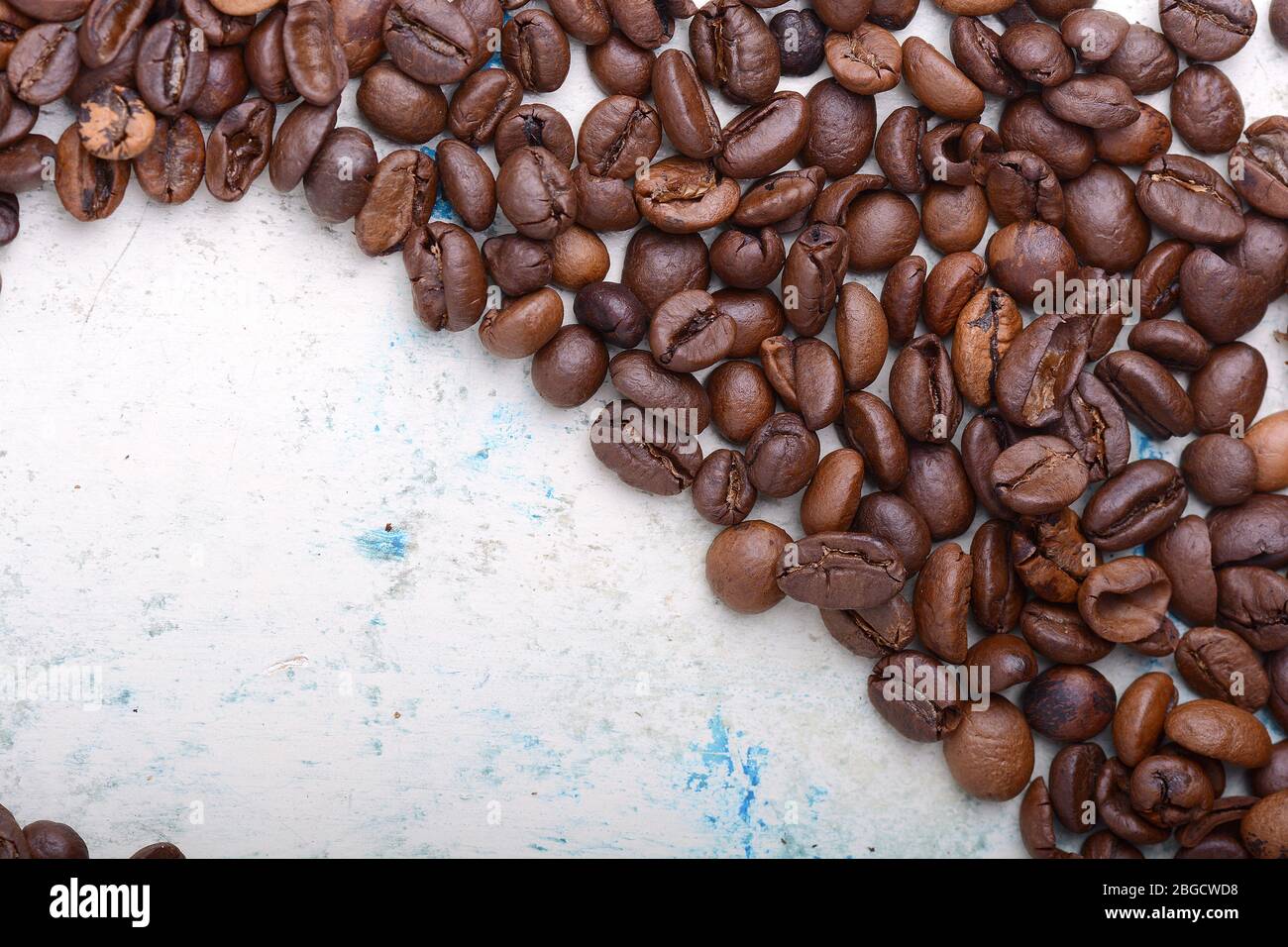 Roasted coffee bean close up. Food background Stock Photo - Alamy