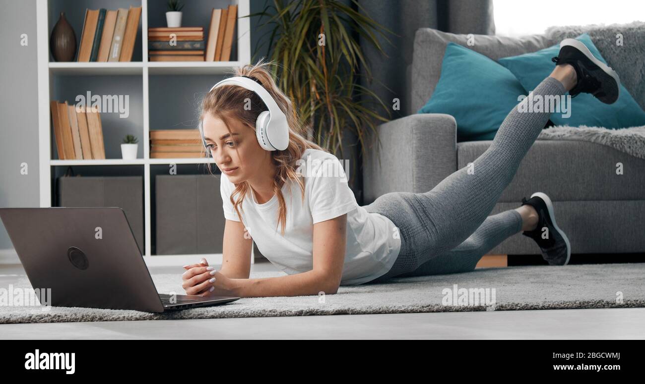 Lady Training Computer Lady training watching video course Stock Photo - Alamy