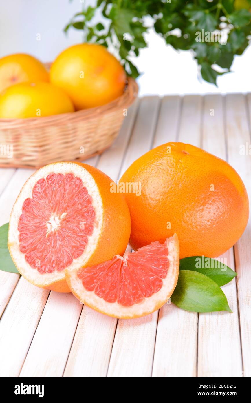 Pink grapefruit basket hi-res stock photography and images - Alamy