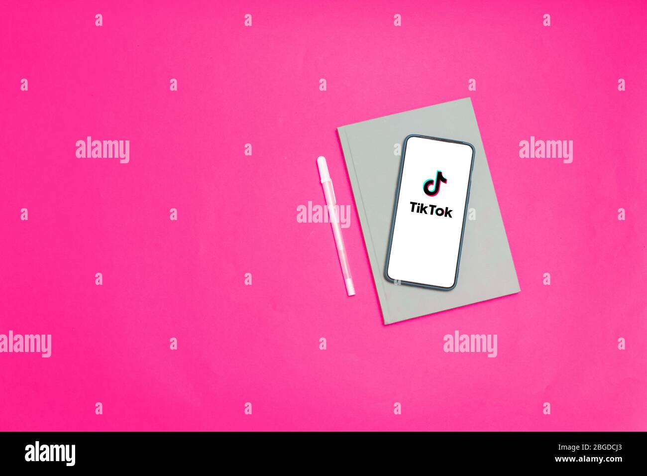 tik tok logo pink tik tok logo pink