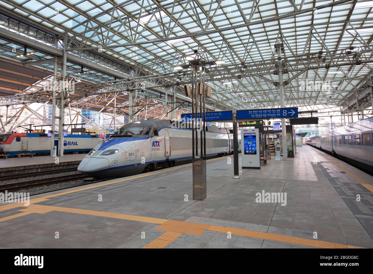 Seoul Station inside scenery with KTXs and platforms in Yongsan-gu, Seoul, Korea 12 Apr 2020 Stock Photo