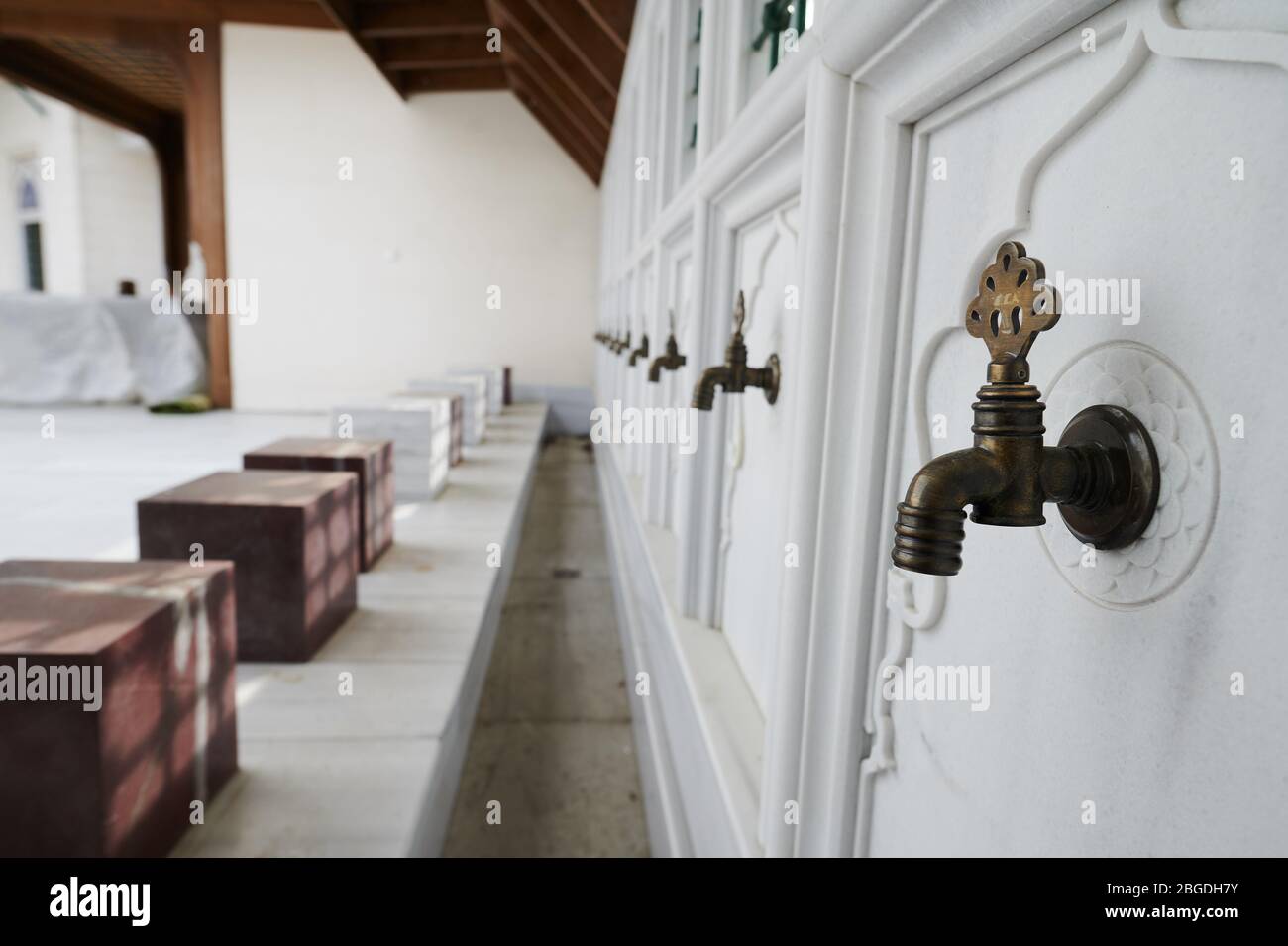 15 April 2020, Berlin: On the balcony of the Sehitlic Mosque there are taps and a basin to wash feet. The mosque takes its name from the Turkish cemetery on the grounds. The historical cemetery has been in existence since 1866, when it was a diplomatic cemetery. Photo: Annette Riedl/dpa-Zentralbild/ZB Stock Photo