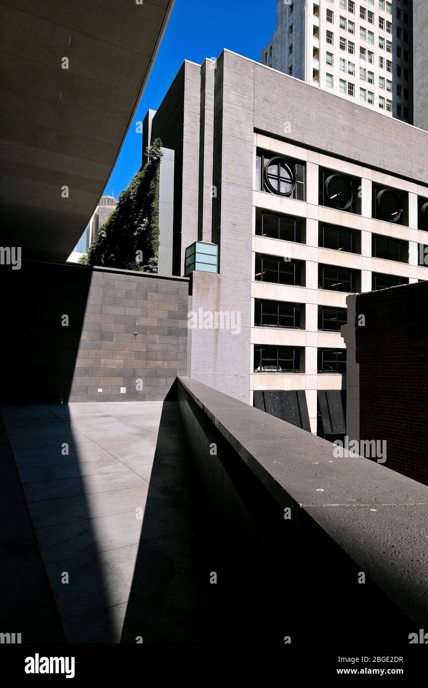 Architektur, Licht und Schatten am Museum of Modern Art SFMOMA, San Francisco, Kalifornien, USA Stock Photo