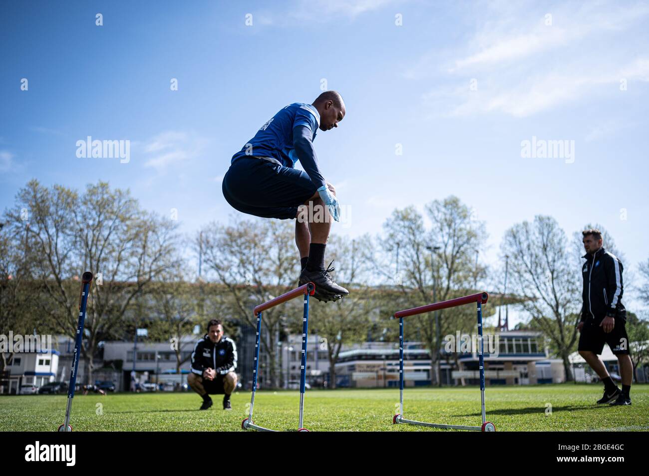 Karlsruhe, Deutschland. 21st Apr, 2020. David Pisot (KSC) jumps during circuit training. GES/Football/2nd Bundesliga: Training of Karlsruher SC during the corona crisis, April 21, 2020 Football/Soccer: 2nd League: Training session of Karlsruher SC during the corona crisis, April 21, 2020 | usage worldwide Credit: dpa/Alamy Live News Stock Photo