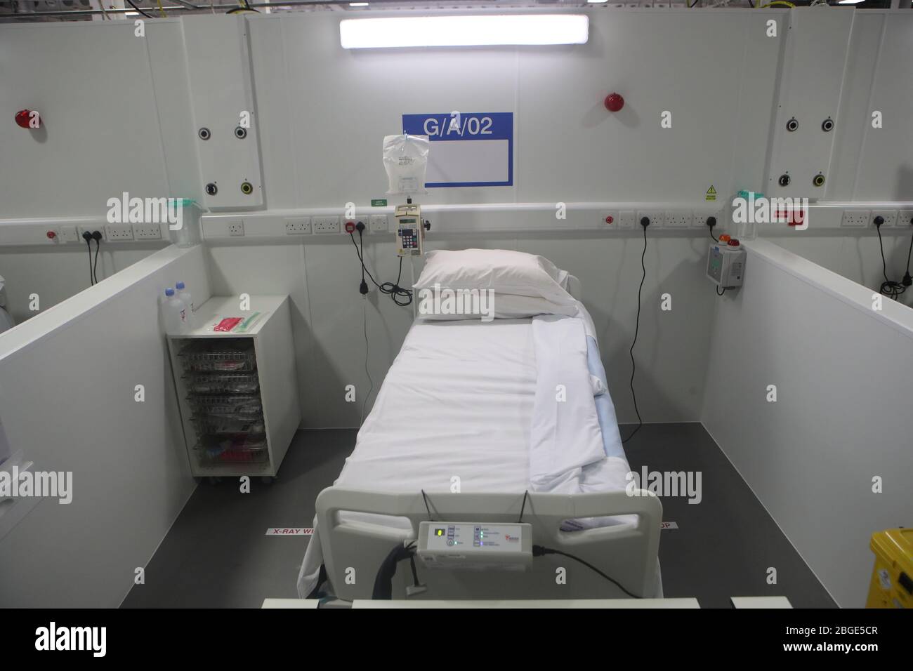 Hospital ward beds hires stock photography and images Alamy