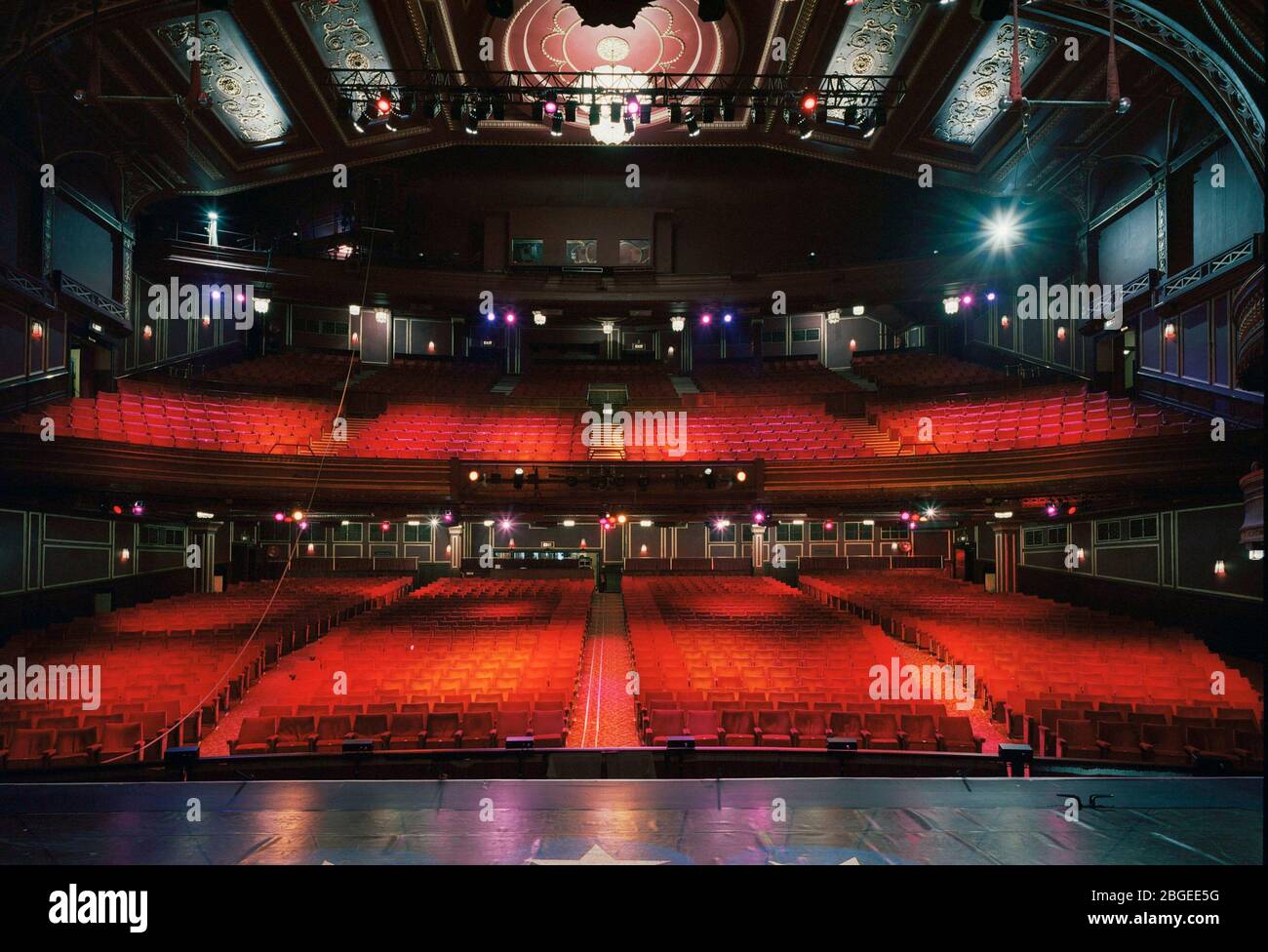 1993-the-dominion-theatre-london-uk-stock-photo-alamy