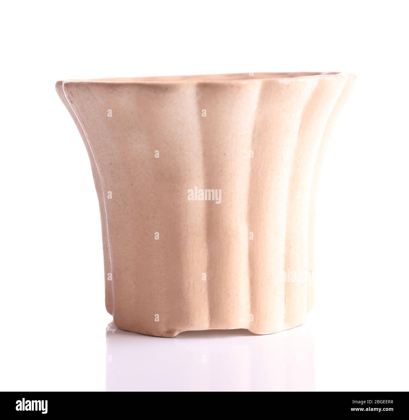 Vintage clay pot isolated on white Stock Photo - Alamy