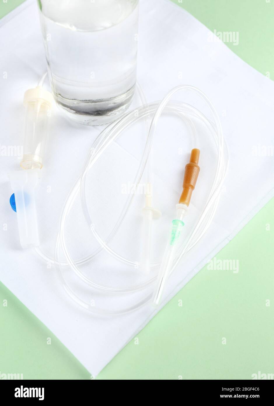 Infus Intravenous infusion tubing hi-res stock photography and images - Alamy