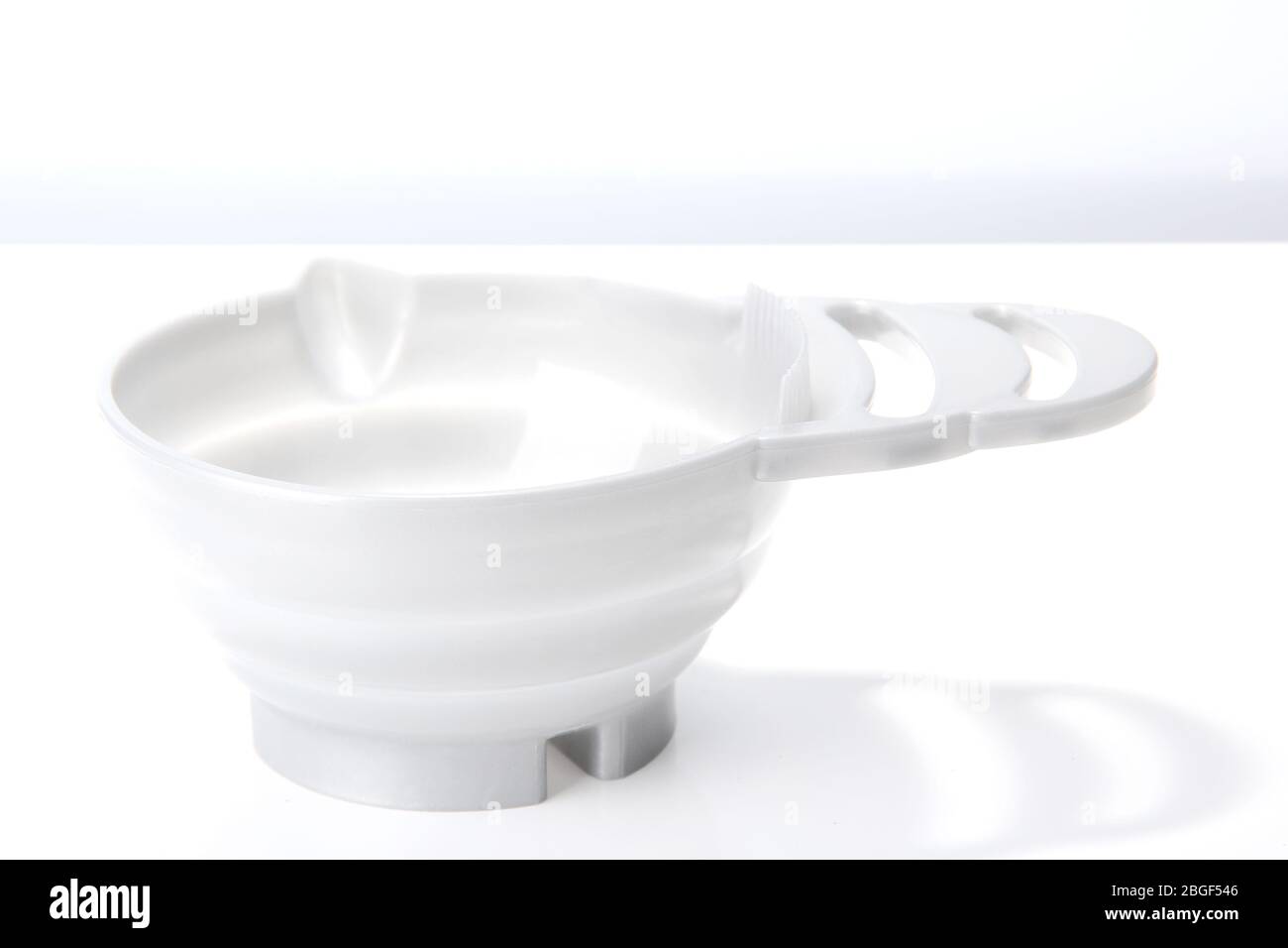 Bowl for hair coloring, isolated on white Stock Photo - Alamy