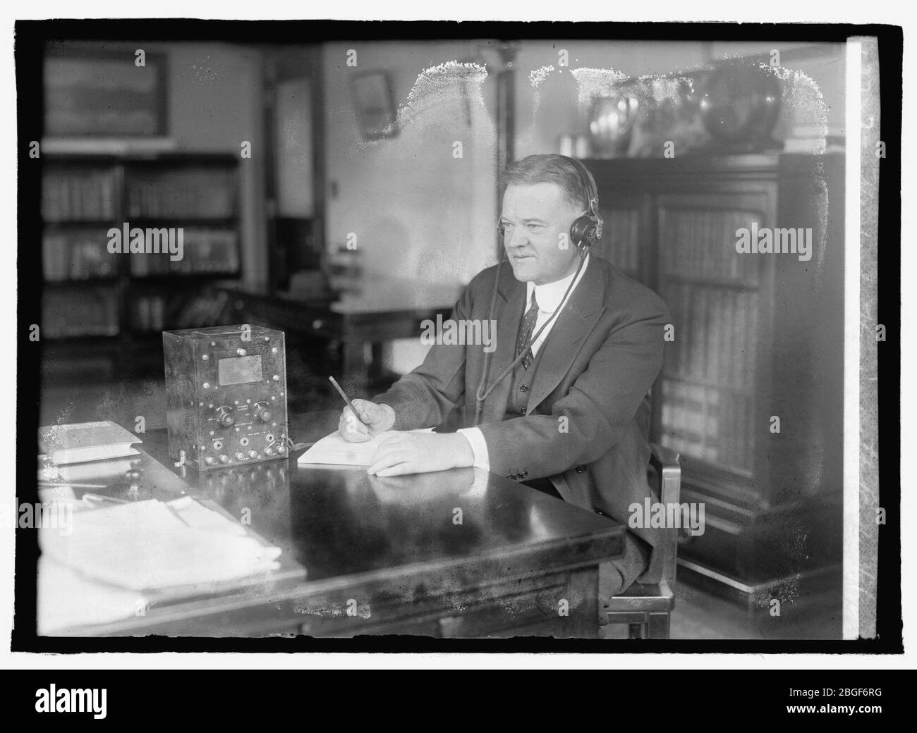 Herbert Hoover with radio, 3922 Stock Photo Alamy