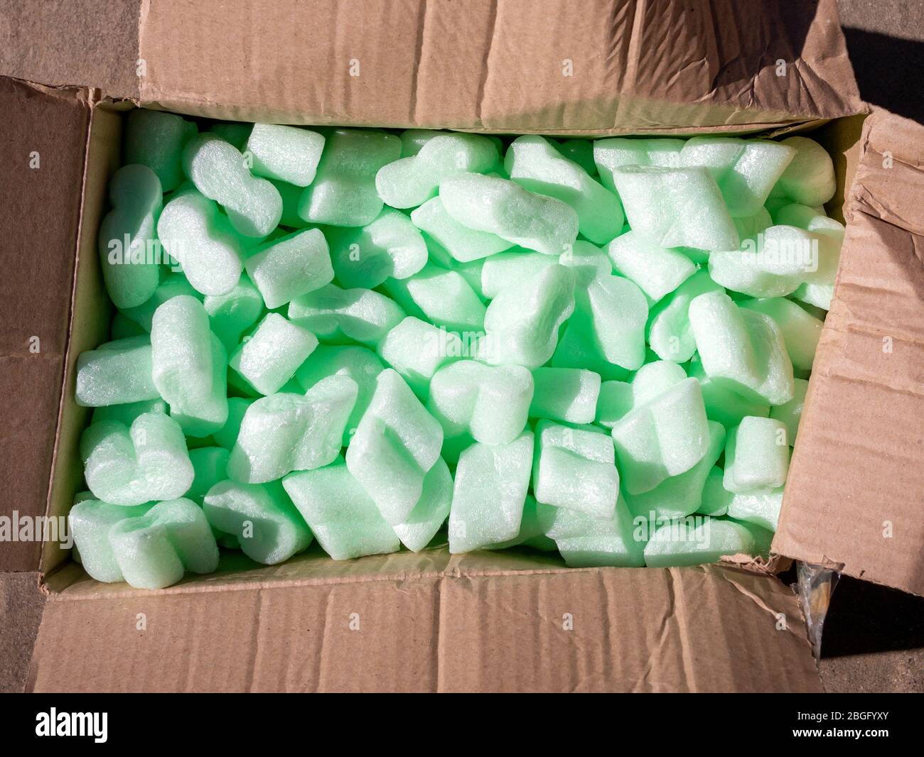 Polystyrene chips packaging hi-res stock photography and images - Alamy