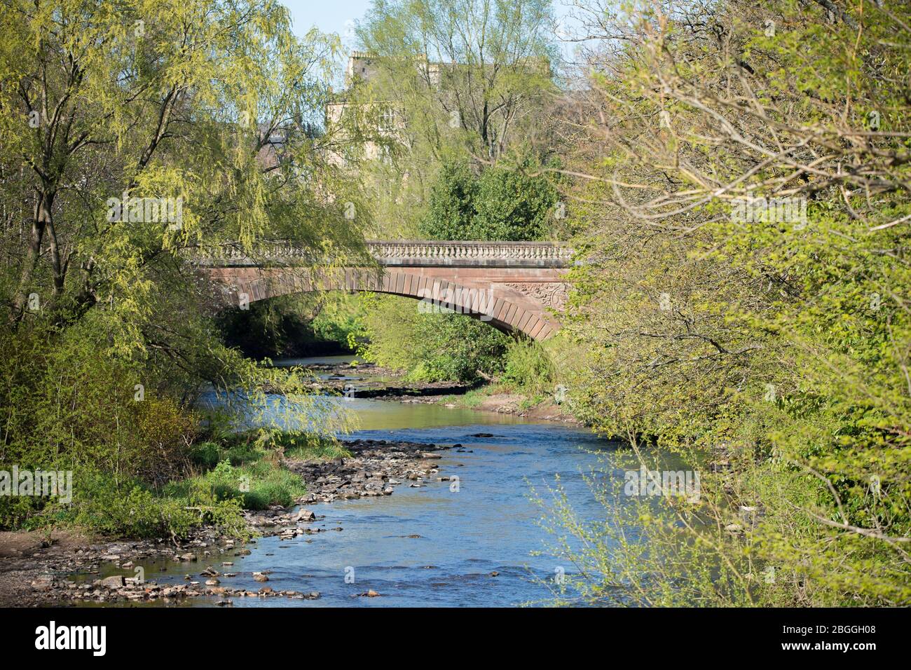 Glasgow, UK. 21st Apr, 2020. Pictured: The River Kelvin seen running through Kelvingrove park. Scenes from Kelvingrove Park in Glasgow during the coronavirus (COVID-19) lockdown. Credit: Colin Fisher/Alamy Live News Stock Photo