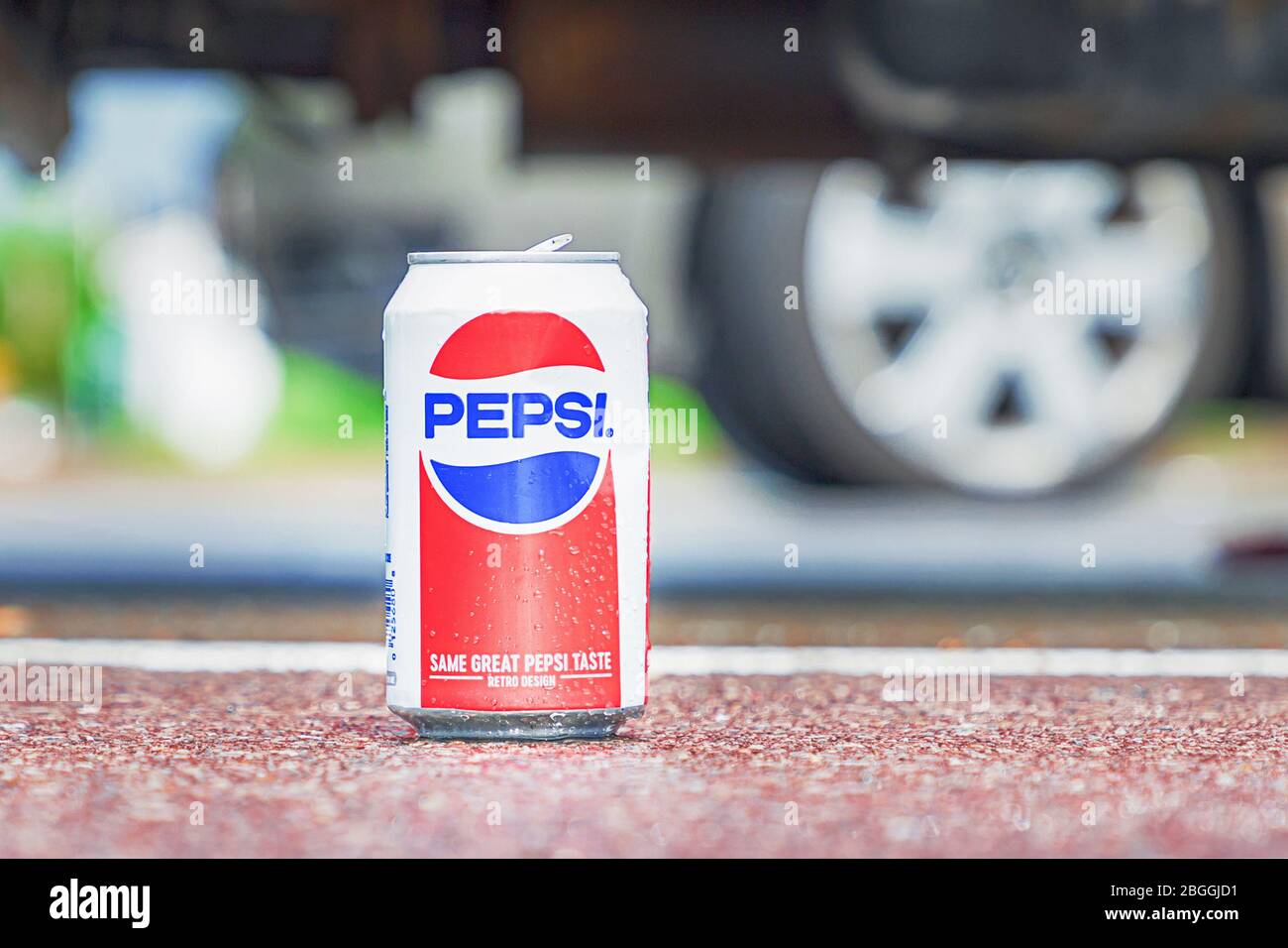 Vintage pepsi cola can hi-res stock photography and images