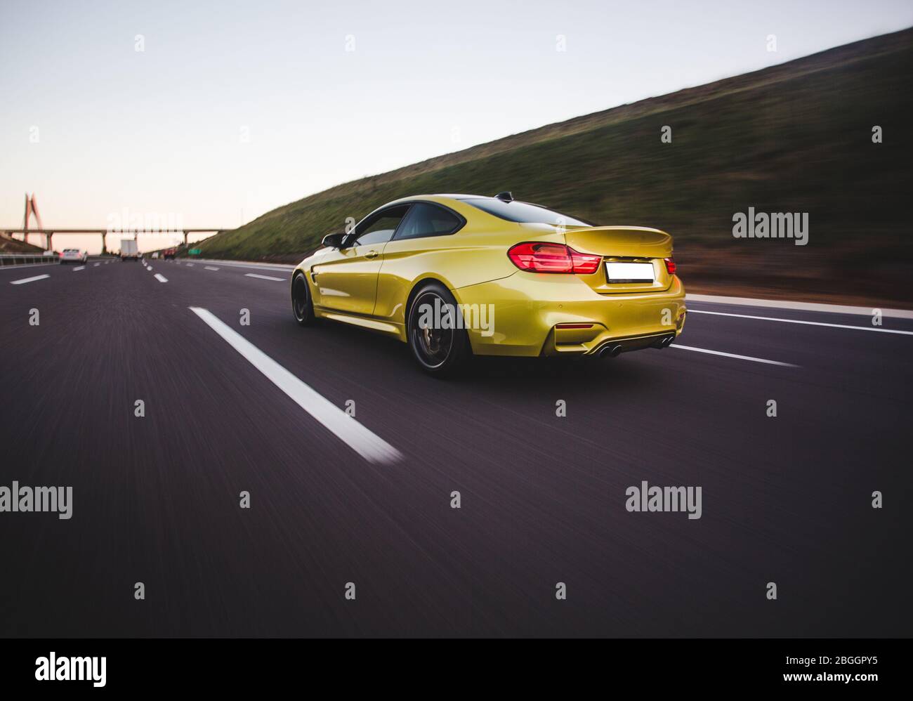 Yellow line drive driving abstract hi-res stock photography and images ...
