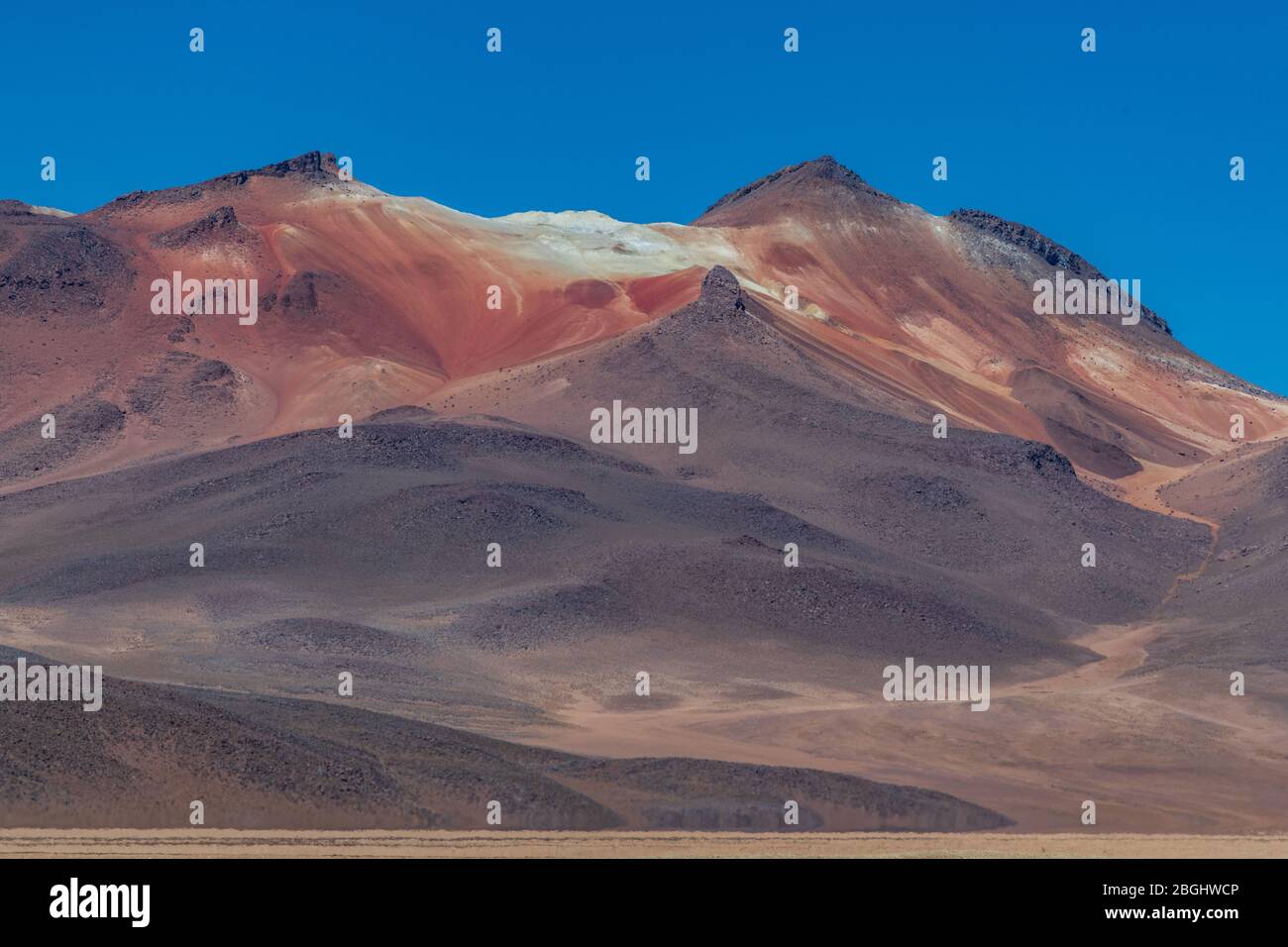 Landscape view of Salvador Dalí Desert with Andean mountains,Eduardo Avaroa Andean Fauna National Reserve, Sur Lípez Province, Southeast Bolivia Stock Photo