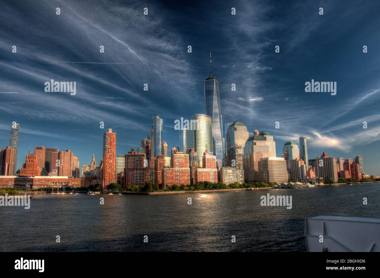 Nyc skyline cruise hi-res stock photography and images - Alamy