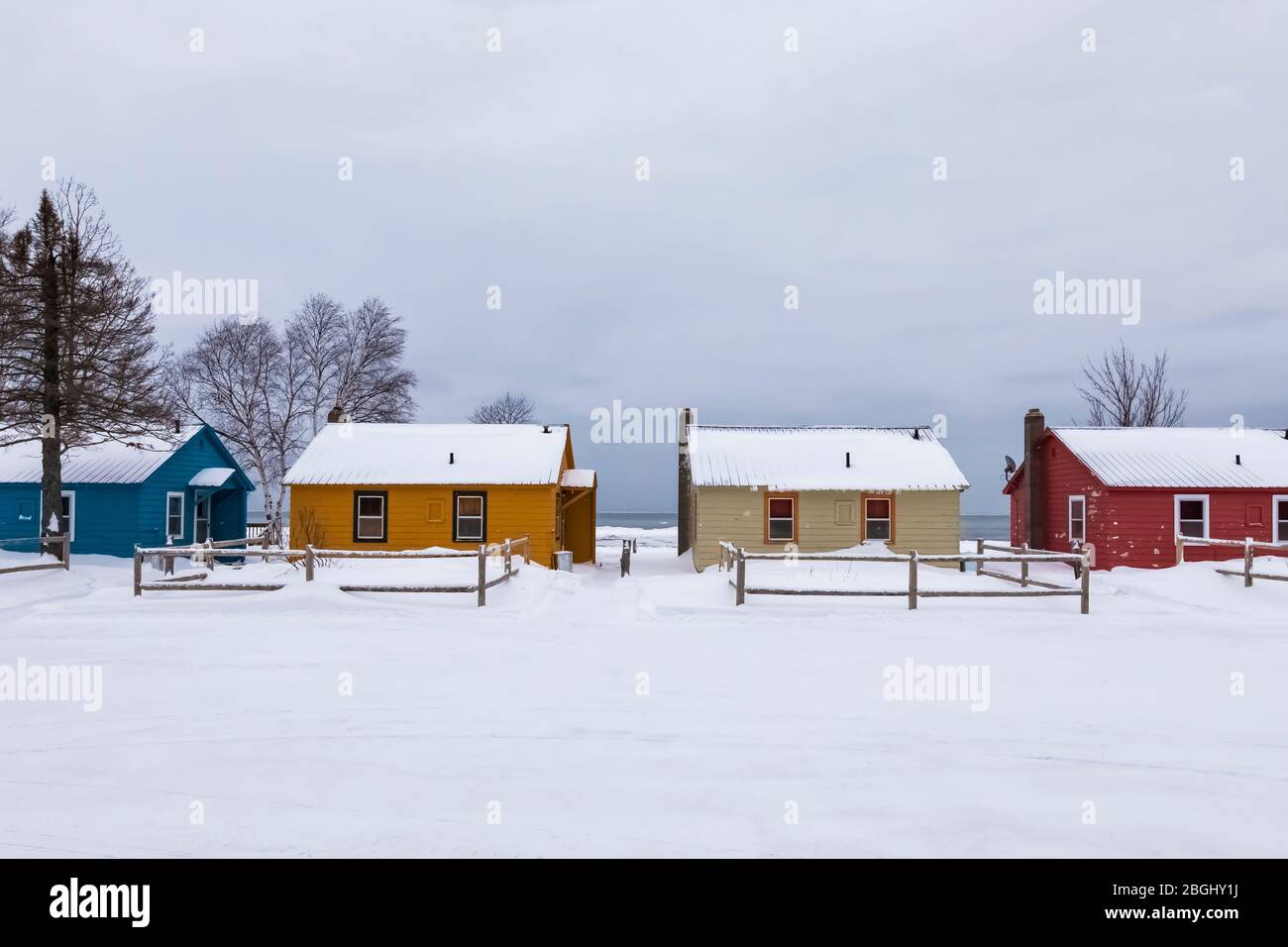 Cute Saunders Sunrise Cabins along Whitefish Bay of Lake Superior in