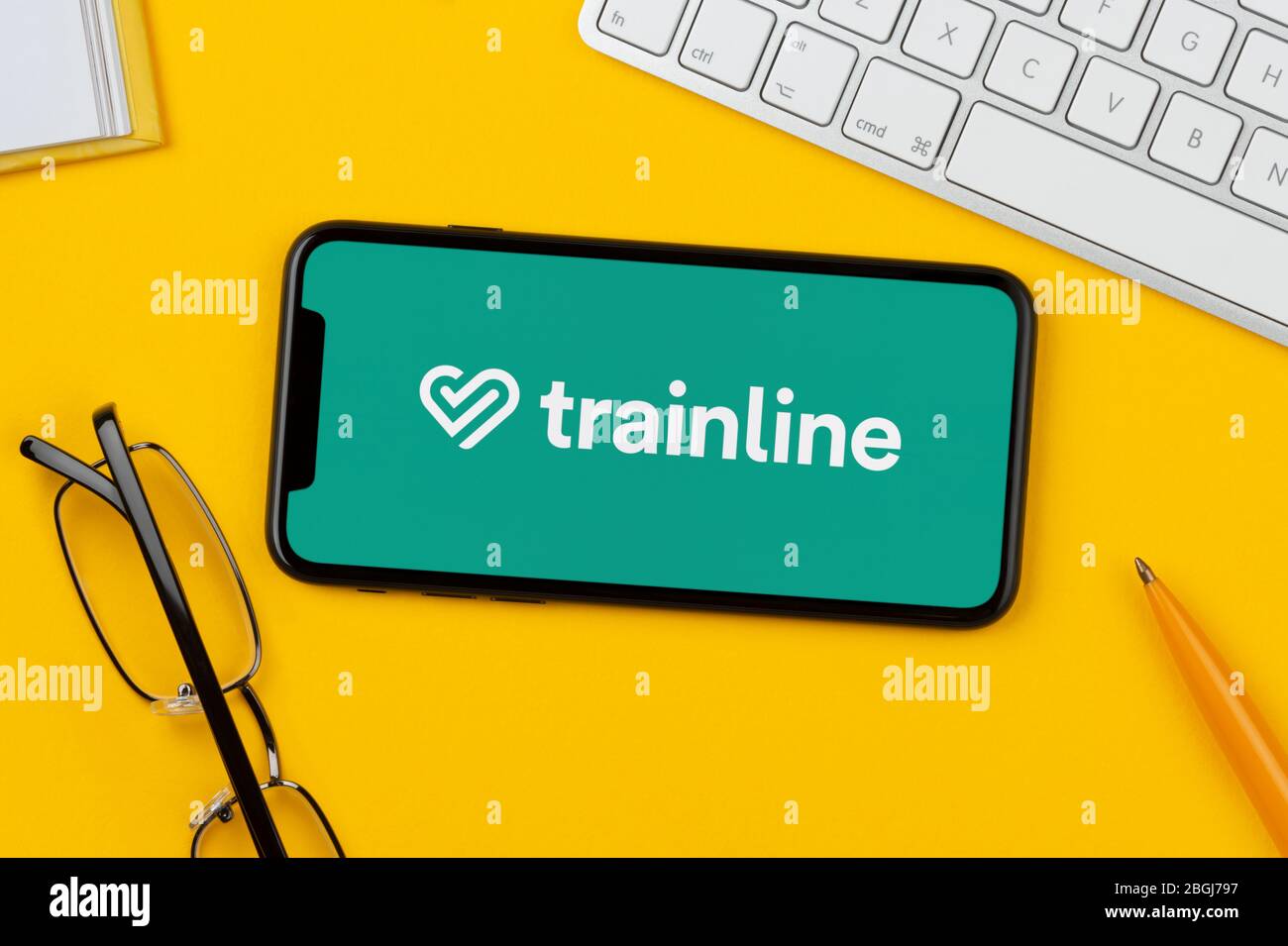 Trainline app hi-res stock photography and images - Alamy