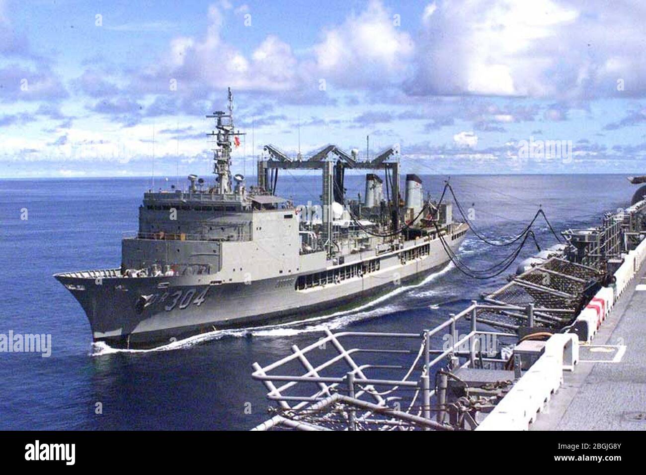 HMAS Success USS Essex May2001 Stock Photo - Alamy