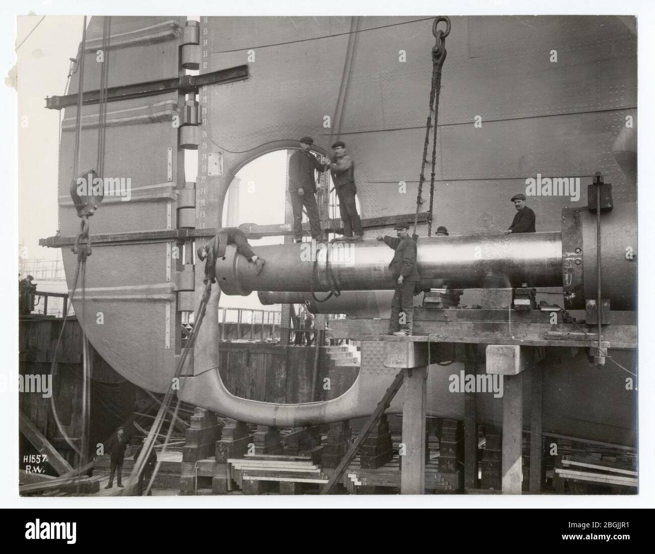 HMS Olympic's propeller shaft installation Stock Photo Alamy