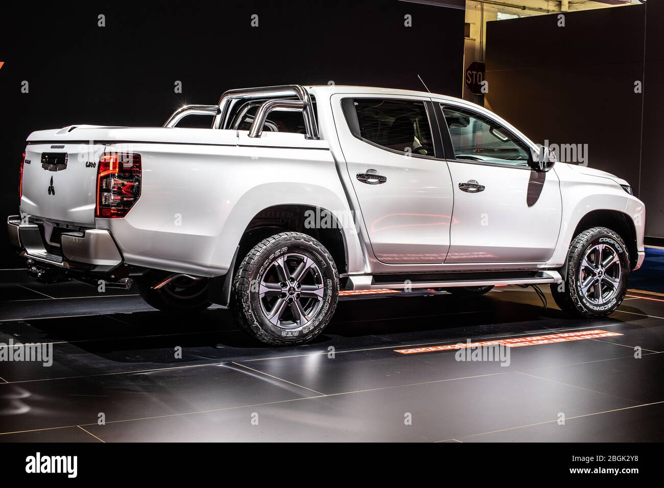Brussels, Belgium, Jan 2020 Mitsubishi L200, Brussels Motor Show, 5th gen  facelift, pickup truck produced by Japanese automaker Mitsubishi Stock  Photo - Alamy