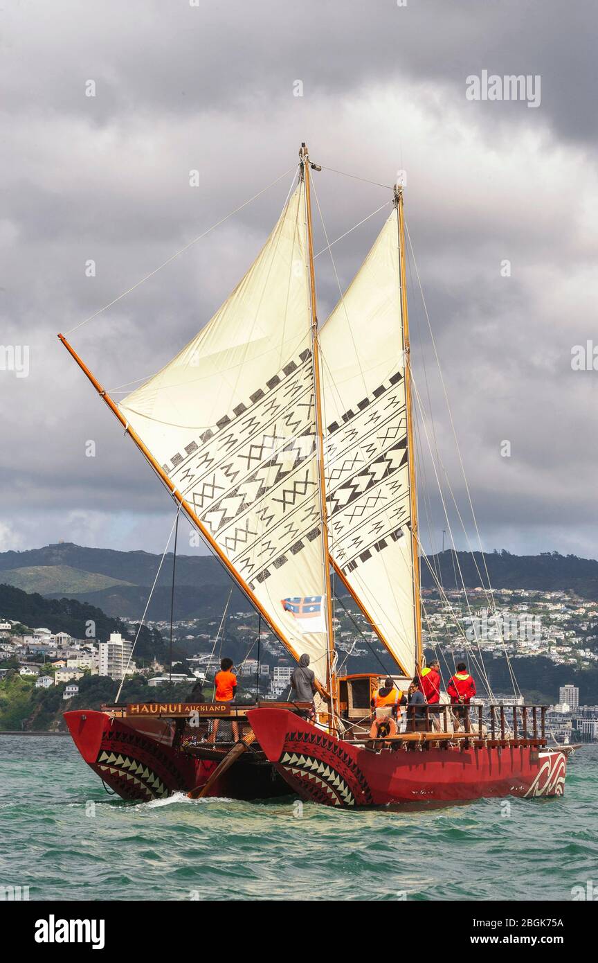 Double Hulled Canoe High Resolution Stock Photography and Images Alamy