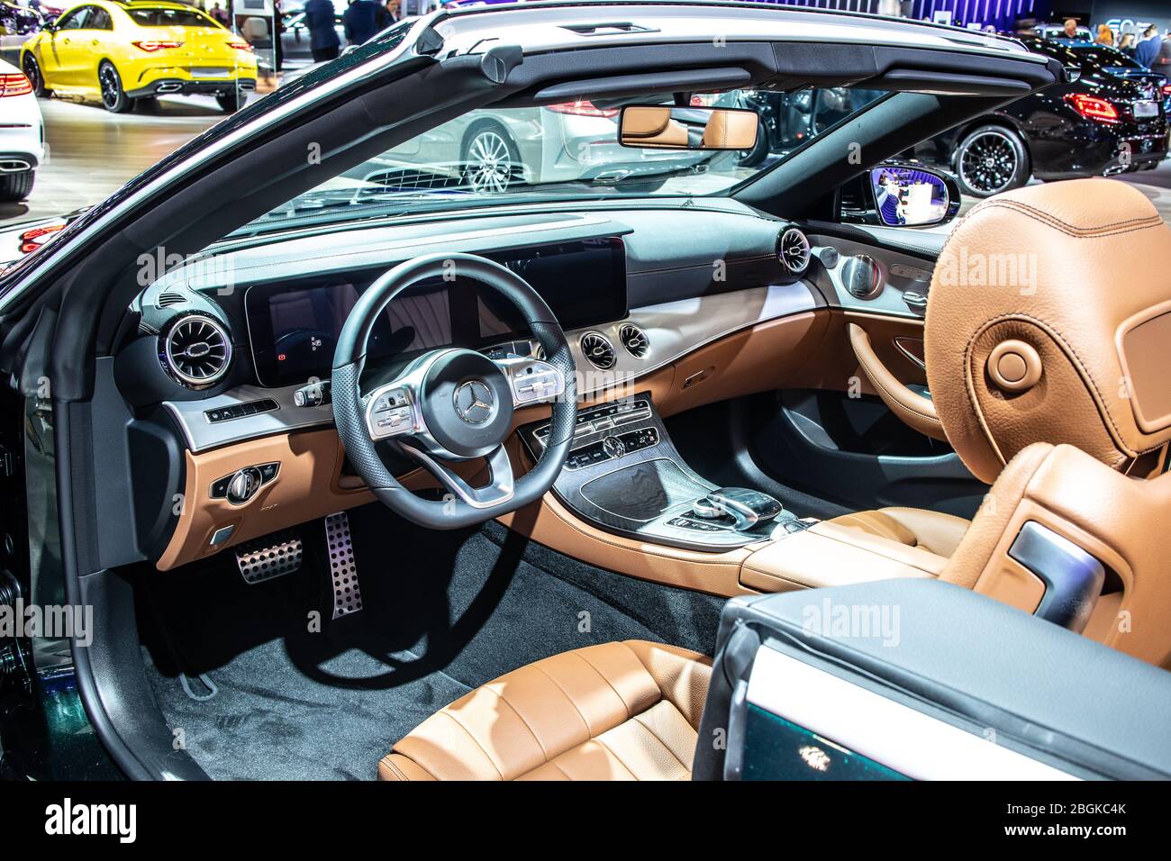 Mercedes e220d cabriolet hi-res stock photography and images - Alamy