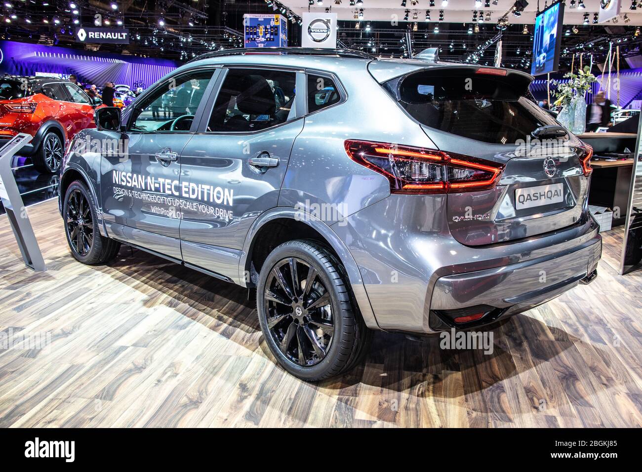 All new nissan qashqai hi-res stock photography and images - Page 3 - Alamy