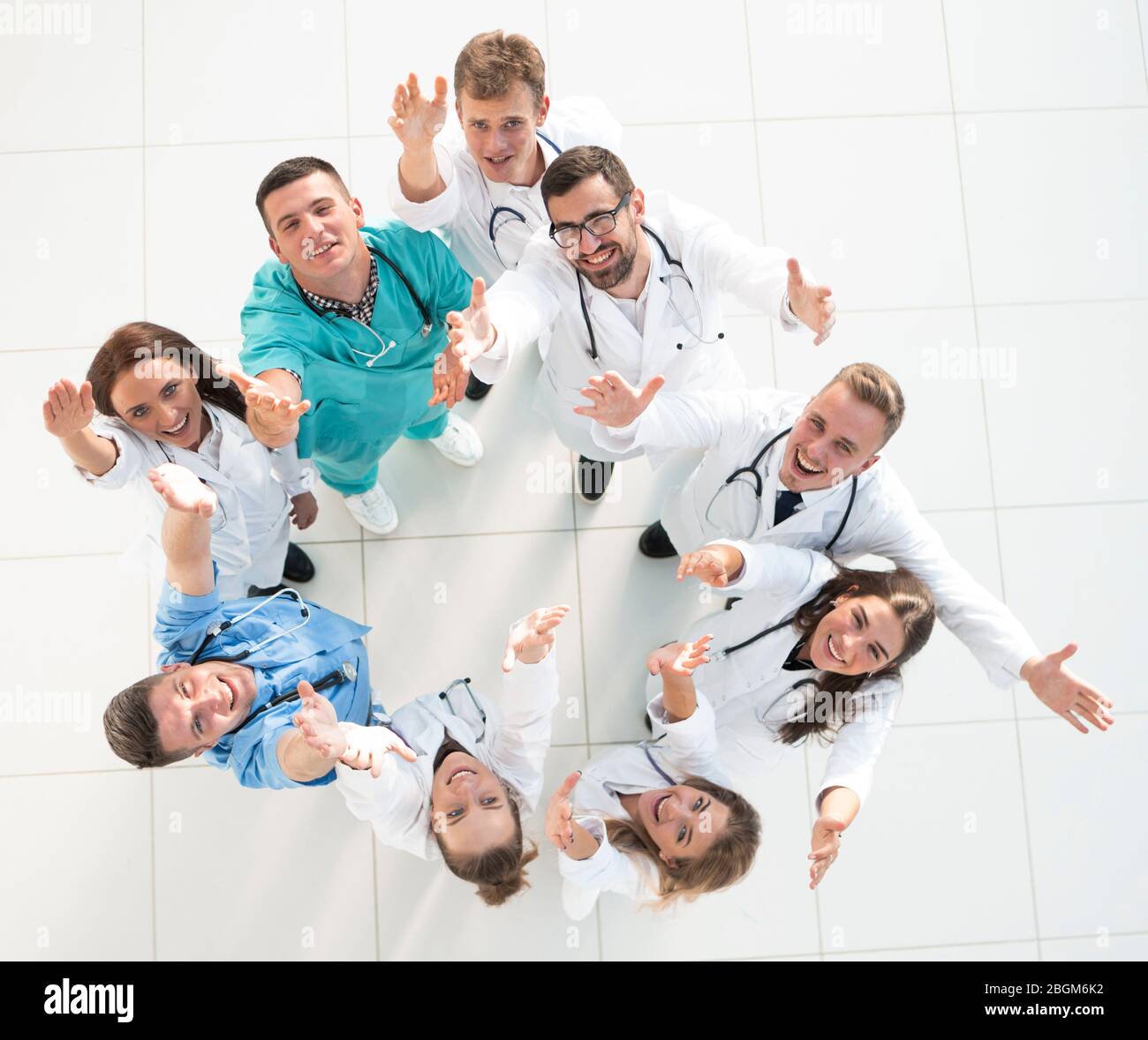 Healthcare professionals circle hi-res stock photography and images - Alamy