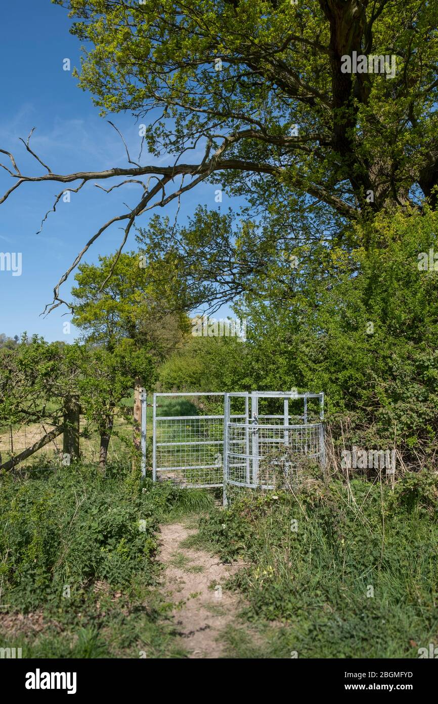 Swing gate hires stock photography and images Alamy