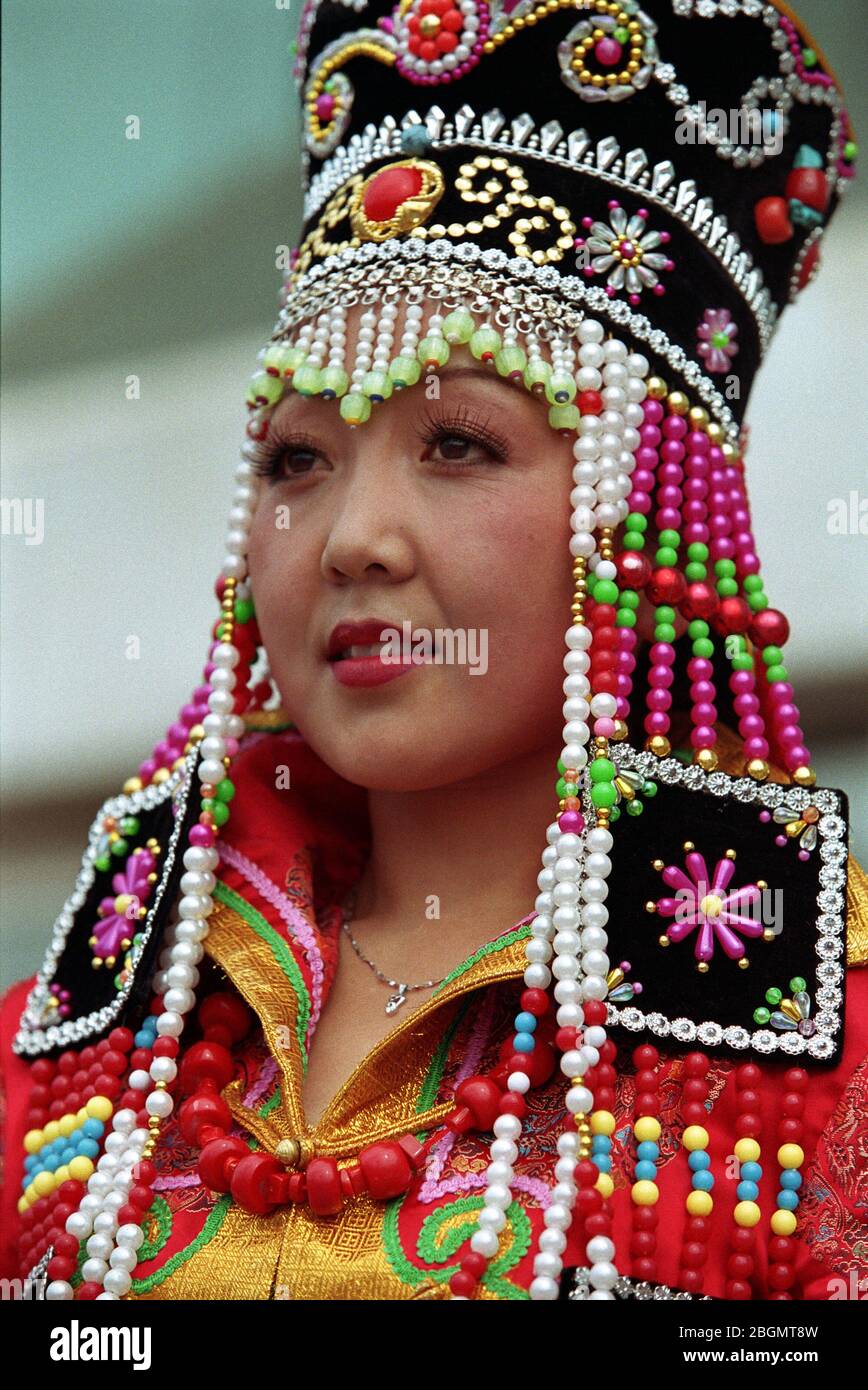 National costume hi-res stock photography and images - Page 25 - Alamy