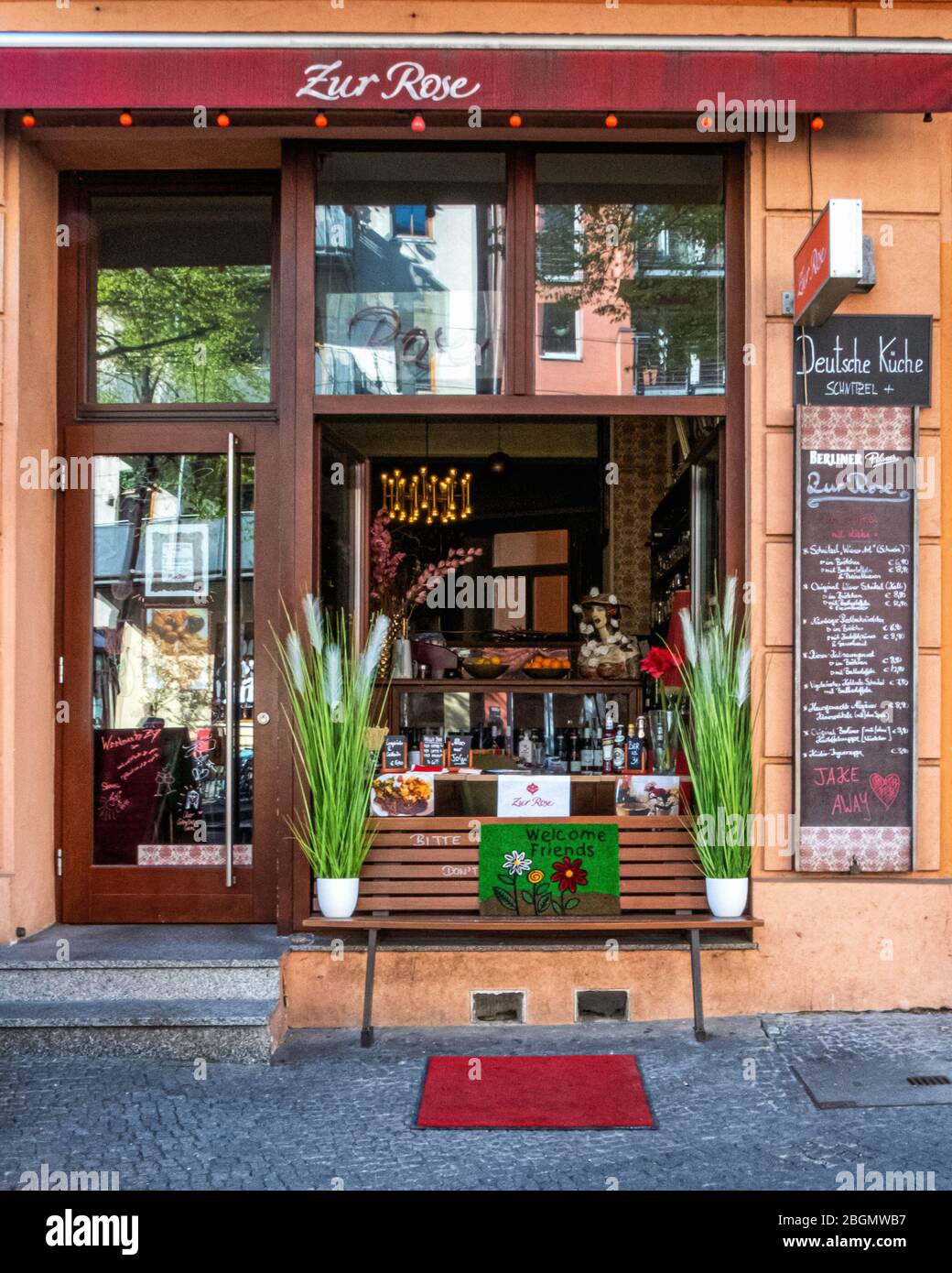 Berlin, Mite. Take away food and drinks window of Zur Rose restaurant