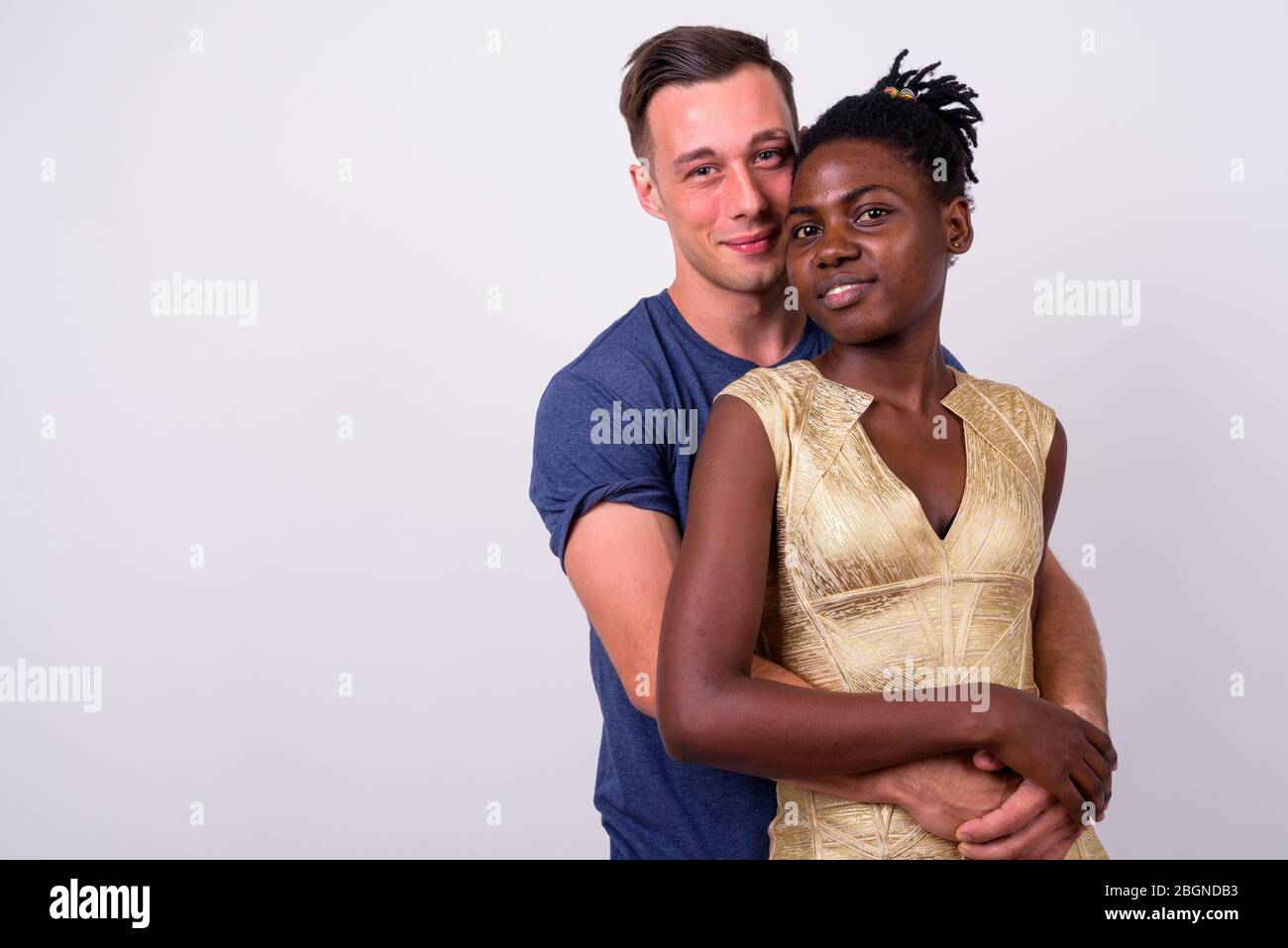 Couple with dreadlocks hugging hi-res stock photography and images - Alamy