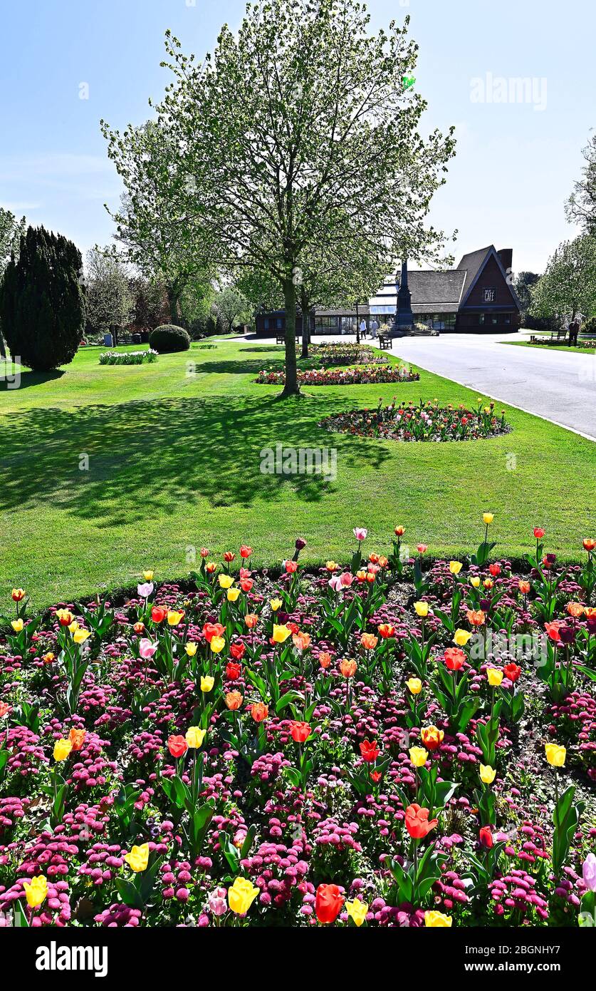 Queens park crewe cheshire hi-res stock photography and images - Alamy