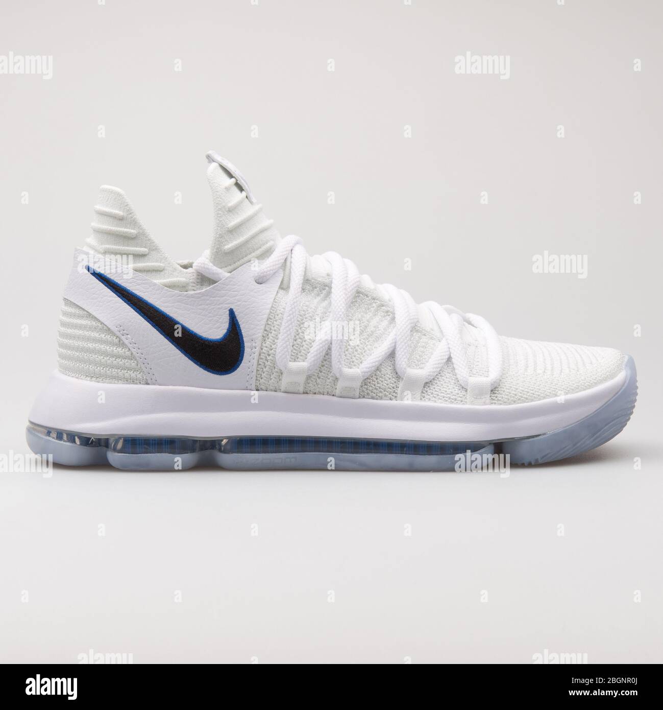 VIENNA, AUSTRIA - AUGUST 22, 2017: Nike Zoom KD10 white and royal blue  sneaker on white background Stock Photo - Alamy