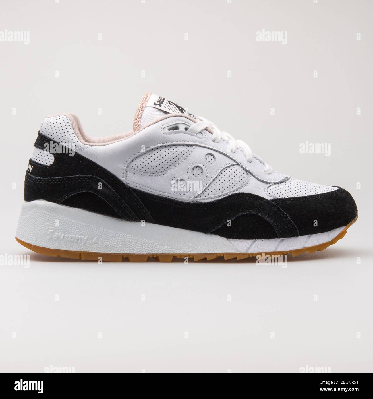 VIENNA, AUSTRIA - AUGUST 22, 2017: Saucony Shadow 6000 HT white and black  sneaker on white background Stock Photo - Alamy