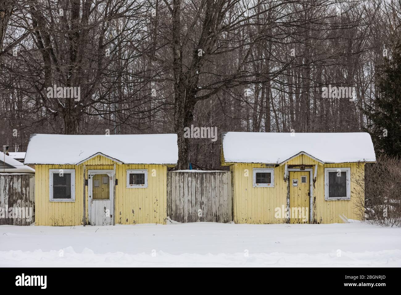 Old tourist cabins in the Upper Peninsula, Michigan, USA [No property release; available for editorial licensing only] Stock Photo