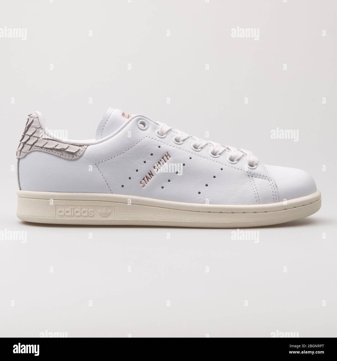 Stan smith sneaker hi-res stock photography and images - Alamy