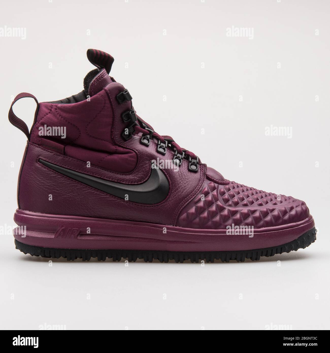 VIENNA, AUSTRIA - AUGUST 24, 2017: Nike Lunar Force 1 Duckboot 17 bordeaux  and black sneaker on white background Stock Photo - Alamy