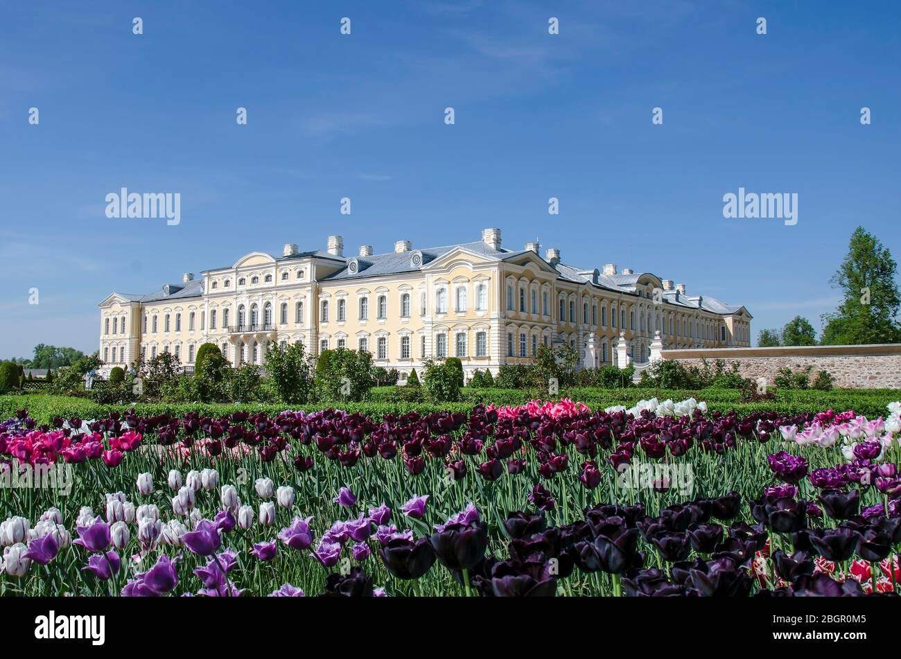 18th century flower garden hi-res stock photography and images - Alamy