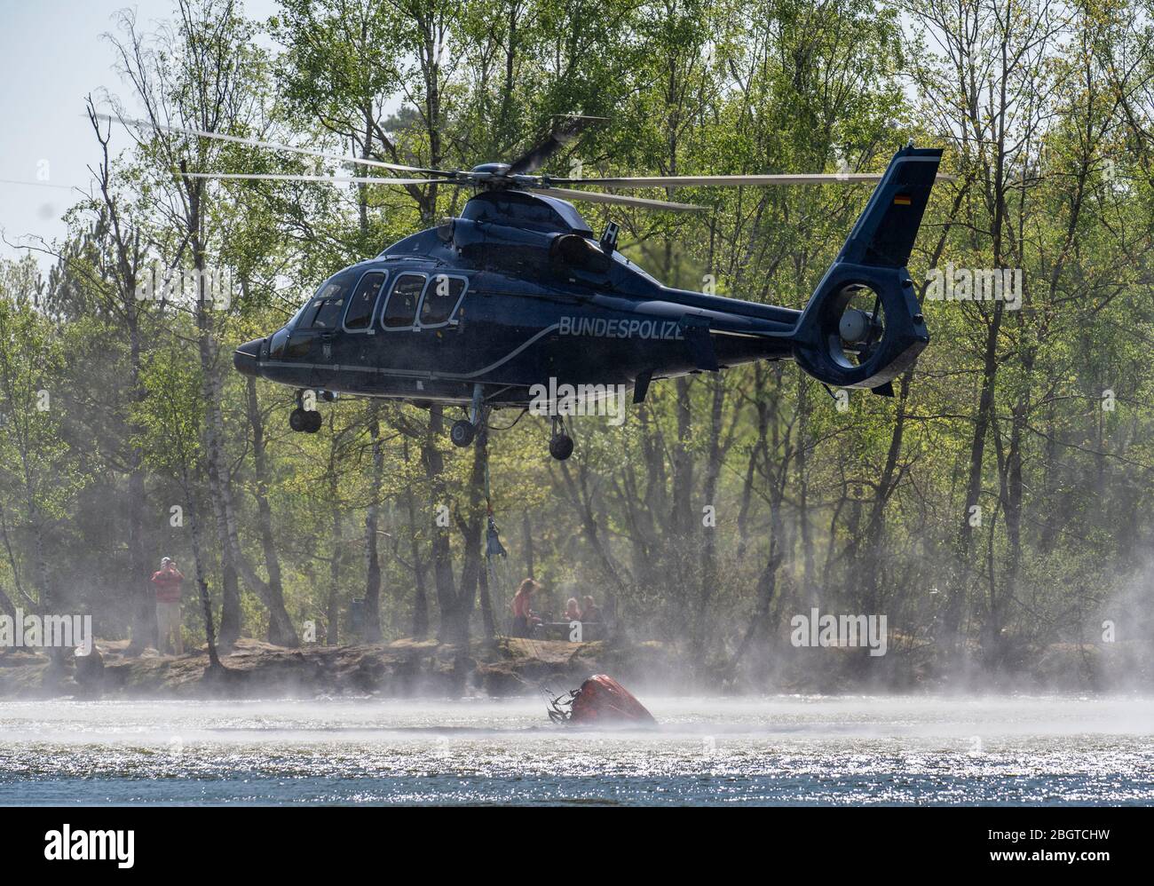 Forest fire in the German-Dutch border region near NiederkrŸchten-Elmpt, in a nature reserve, deployment of fire-fighting helicopters, Eurocopter EC 1 Stock Photo