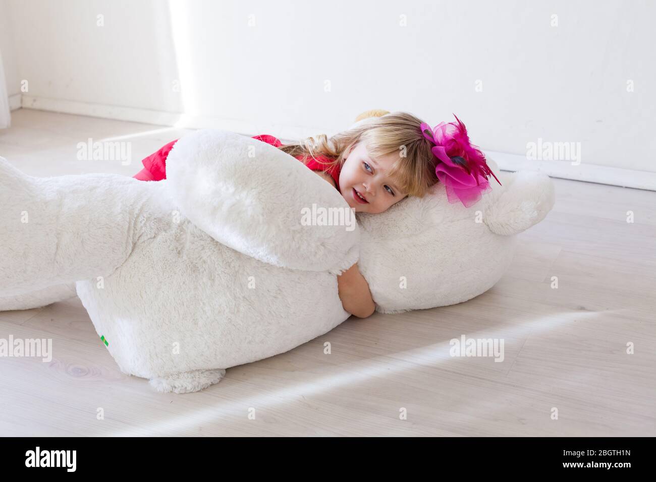 Laughing polar bear hi-res stock photography and images - Alamy