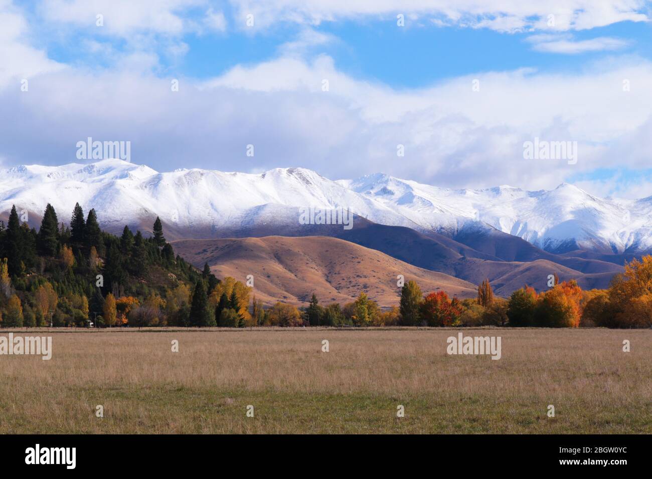 Beautiful nature near Twizel, New Zealand, South Island, Ohau Range ...