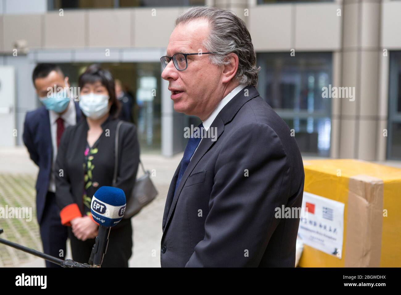 Athens, Greece. 22nd Apr, 2020. Greek Alternate Migration and Asylum Minister Giorgos Koumoutsakos speaks at the donation handover ceremony in Athens, Greece, on April 22, 2020. Greece welcomed on Wednesday the donation by China to help curb the spread of the novel coronavirus at hosting facilities, where thousands of refugees and migrants are accommodated. Credit: Marios Lolos/Xinhua/Alamy Live News Stock Photo