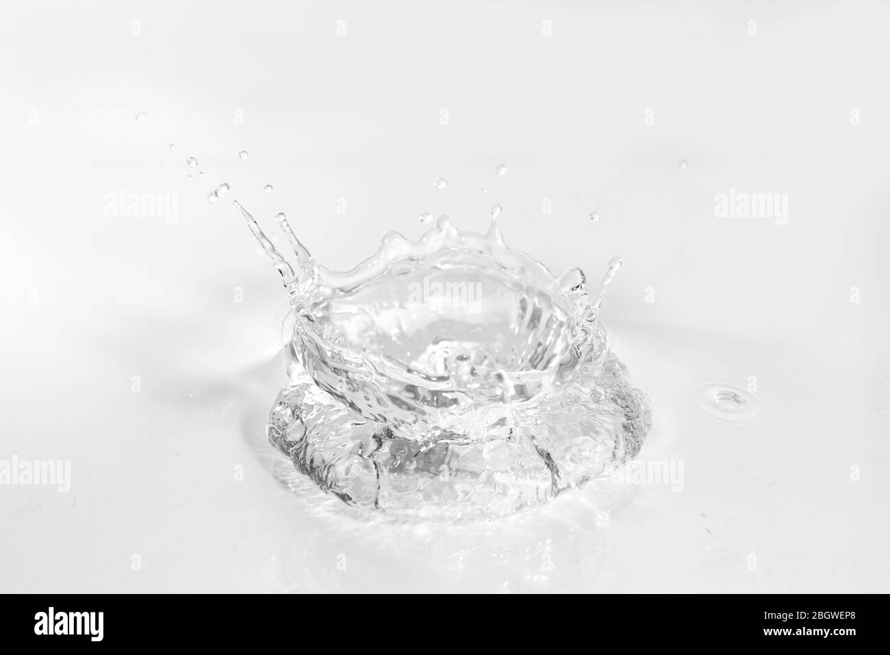 Crown water splash Black and White Stock Photos & Images - Alamy
