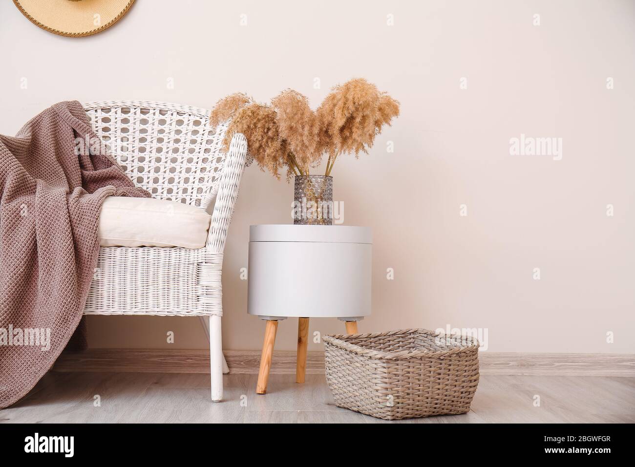 Interior of modern stylish living room Stock Photo - Alamy